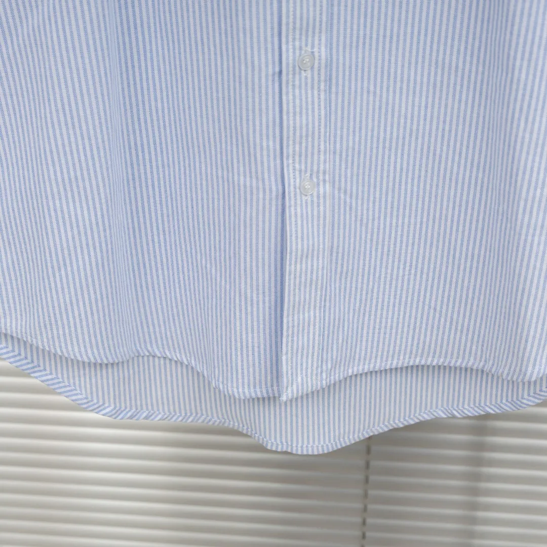 P250 top version (difference in currency) Style: Ralph Lauren POLO embroidered striped long shirt POLO Color: Picture color Size: S-XL Fabric: Pure cotton Accessories: Full set of customized accessories No gender distinction Same style for men and women